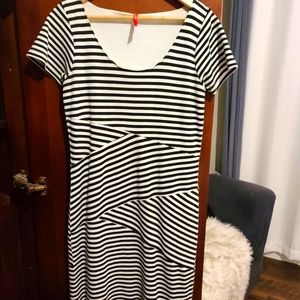 Ruby Ribbon (L) black & white stripe dress
